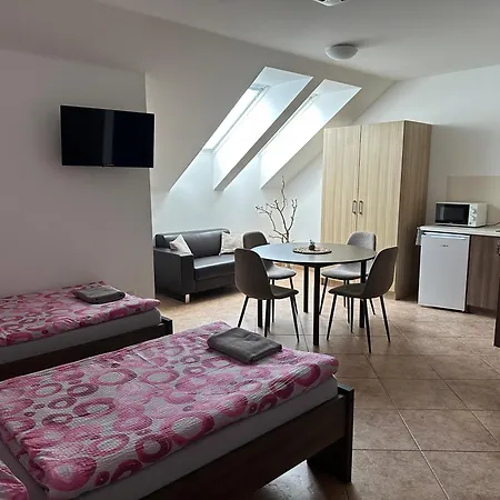 Zurek 3* Velké Bílovice
