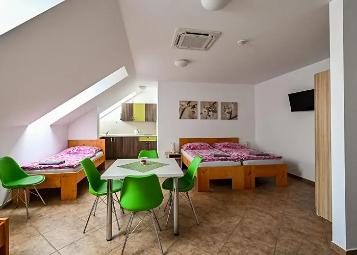 Zurek 3* Velké Bílovice